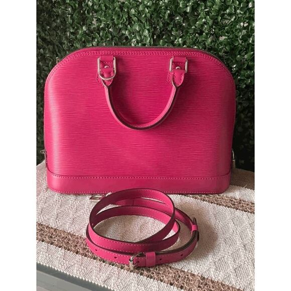 Louis Vuitton Epi Alma Crossbody - Picture 2 of 7